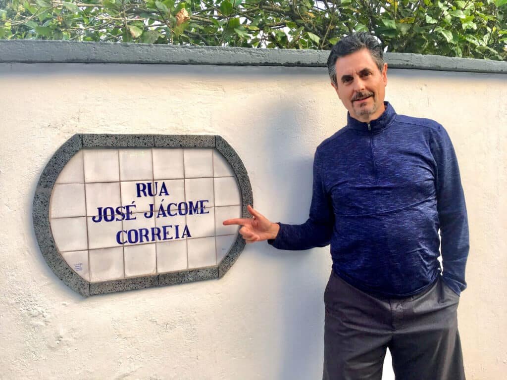 Paul pointing at an Azores street name