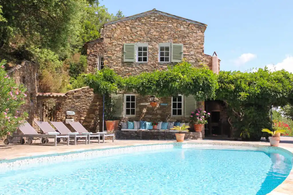 Private pool with sun loungers at the guardian hill villa