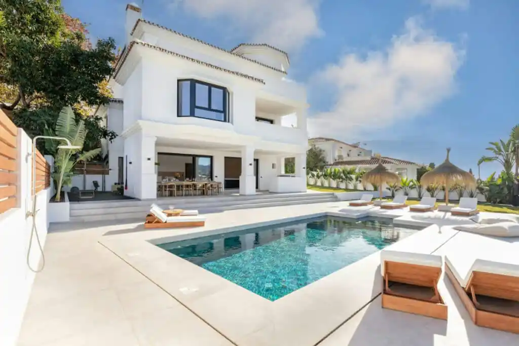 Height of bliss exterior